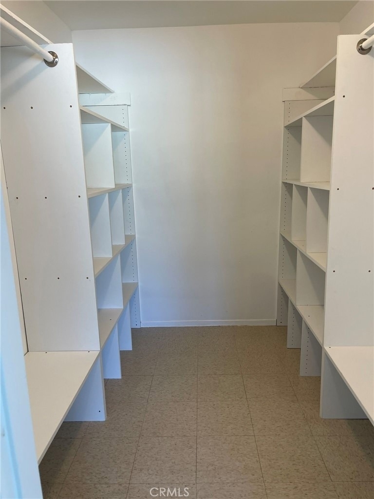8800 Cedros Avenue - Photo 14