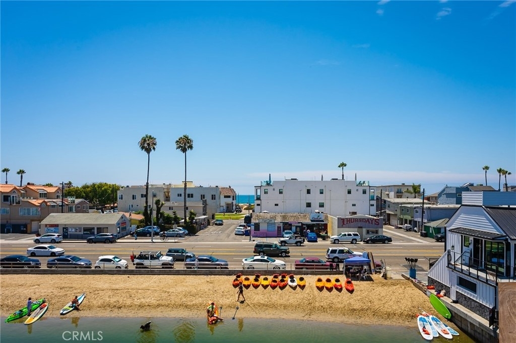 16857 Bayview - Photo 0