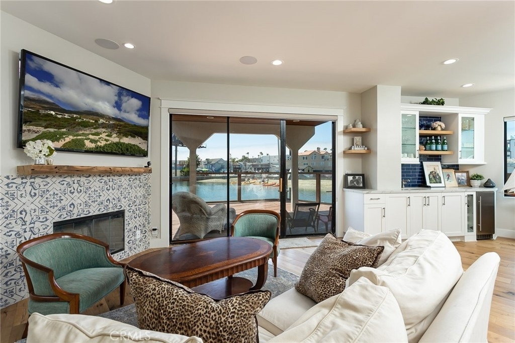 16857 Bayview - Photo 3