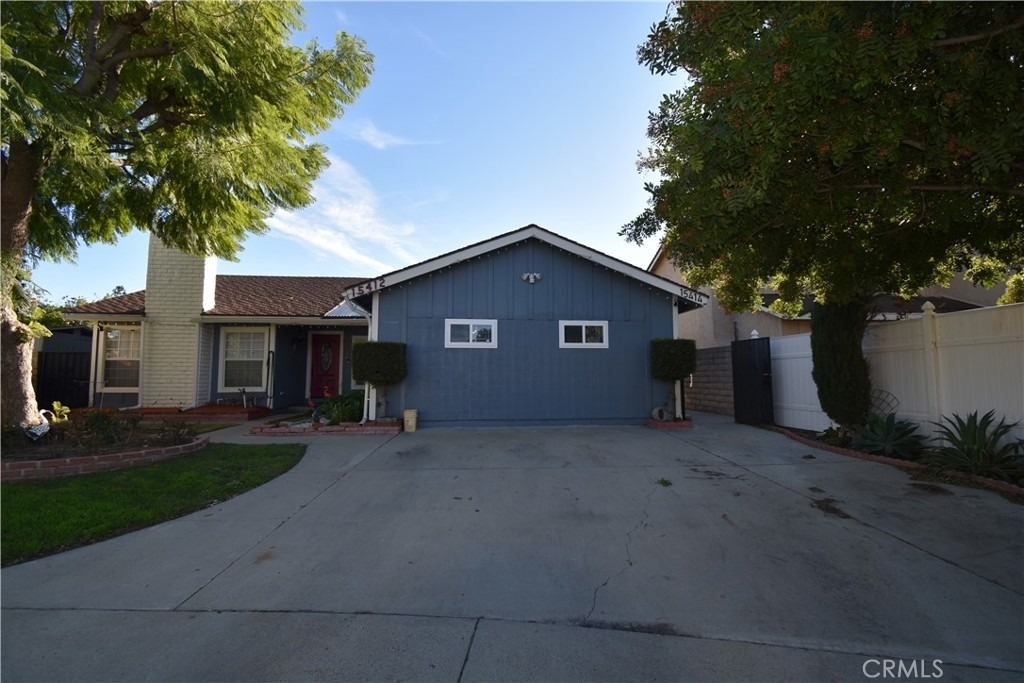 15414 Kinzie Street - Photo 1