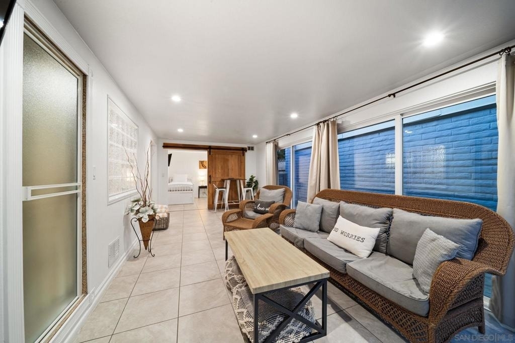 4260 Eastridge Dr - Photo 44