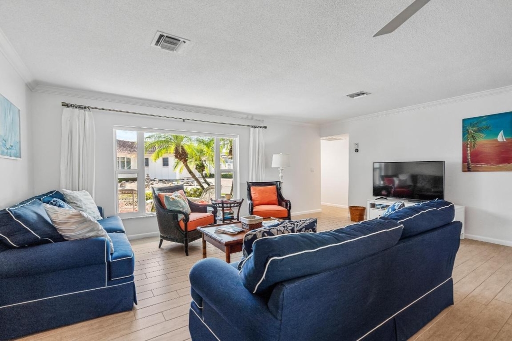 1120 Morse Boulevard - Photo 5