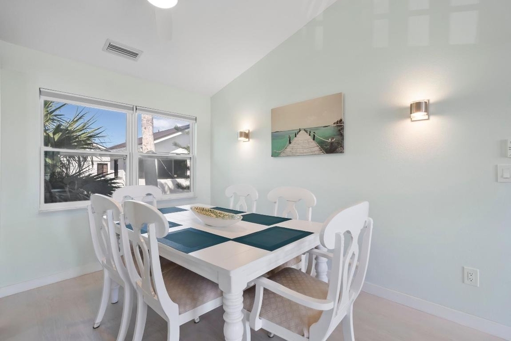 670 Hernando Street - Photo 4