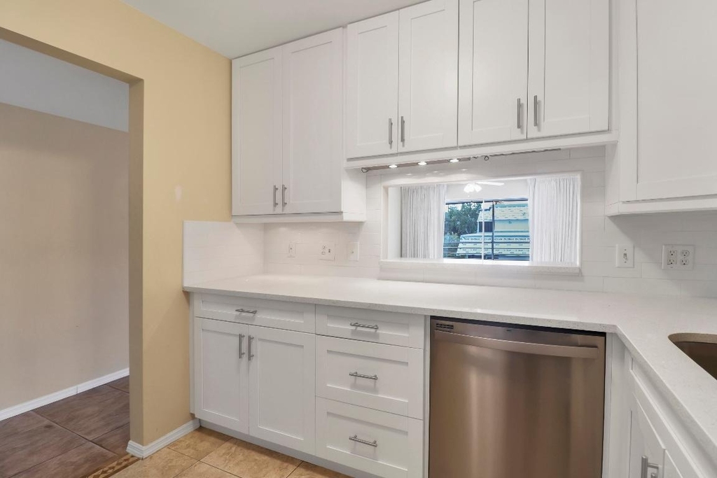 12016 Greenway Circle S - Photo 3