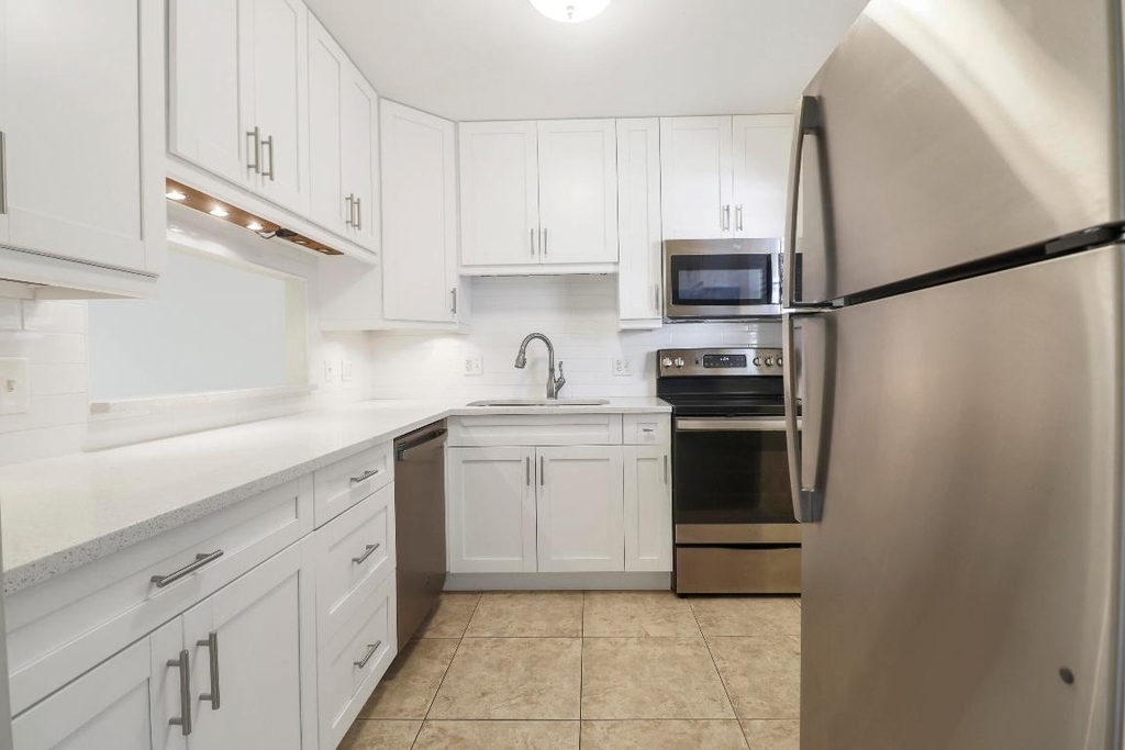 12016 Greenway Circle S - Photo 13