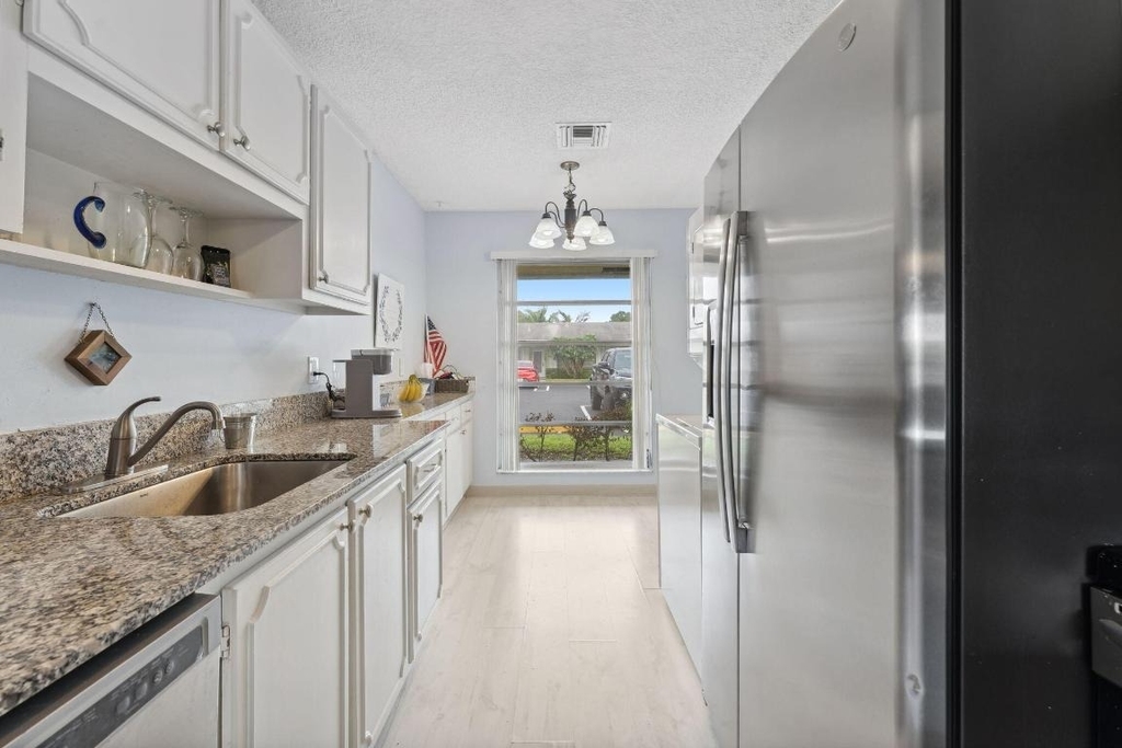 1130 Cactus Terrace - Photo 23
