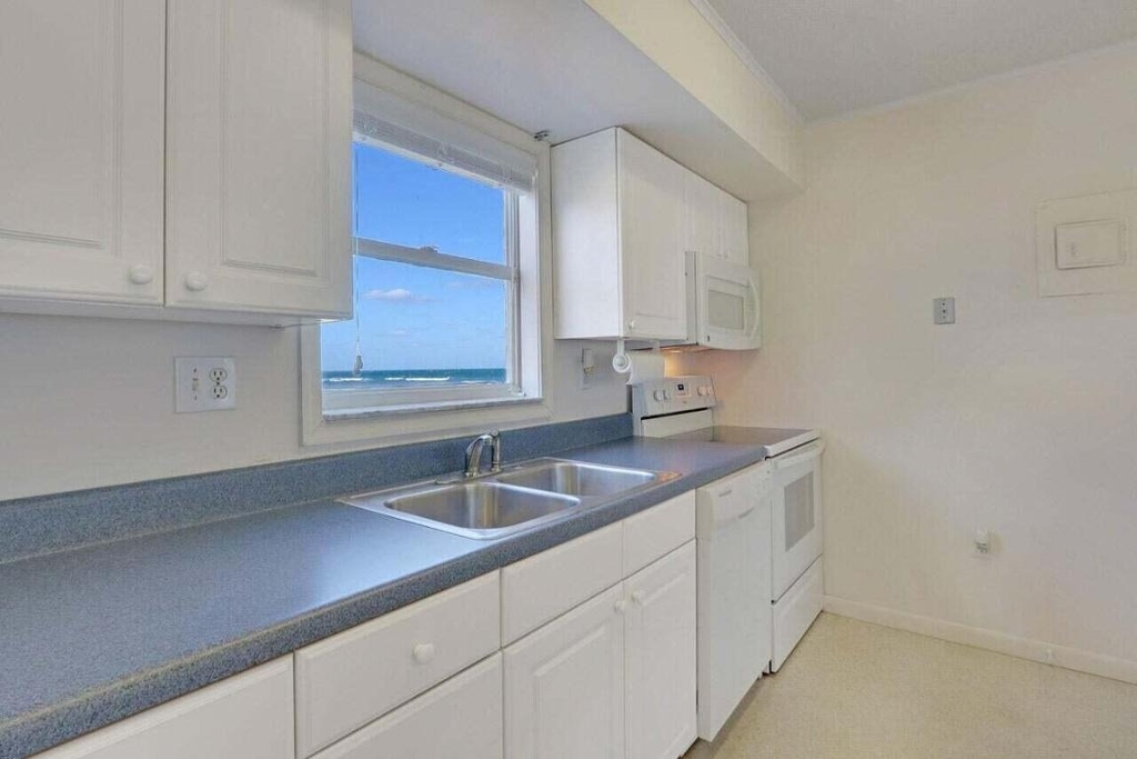 1501 Ne Ocean Boulevard - Photo 5