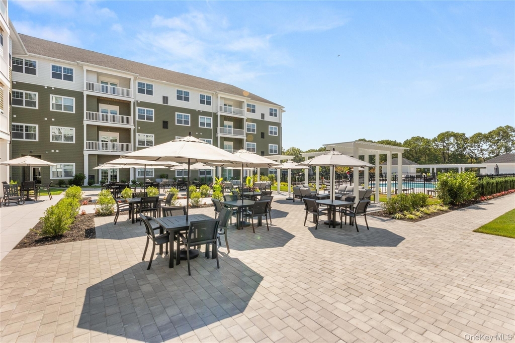 4180 Sunrise Highway - Photo 16