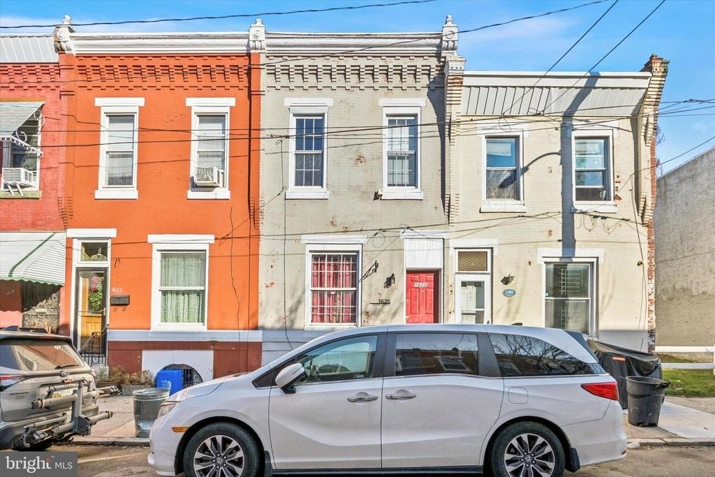 1625 Edgley Street - Photo 0
