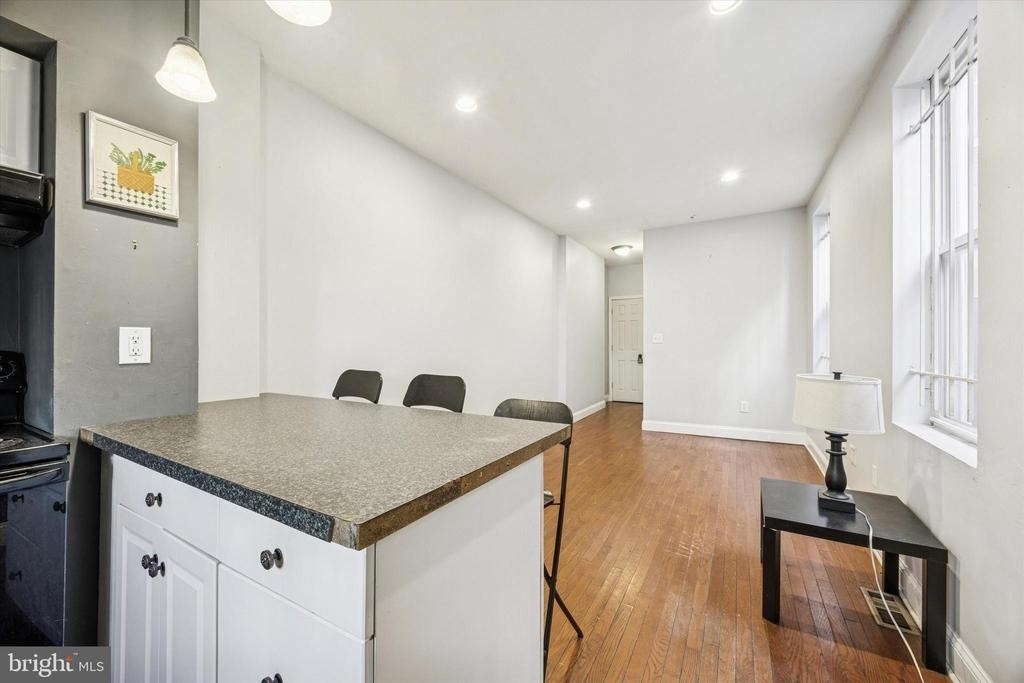 1625 Edgley Street - Photo 6
