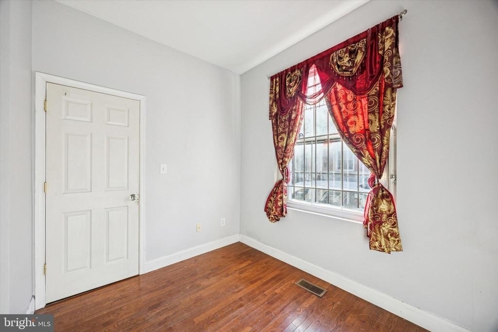 1625 Edgley Street - Photo 12