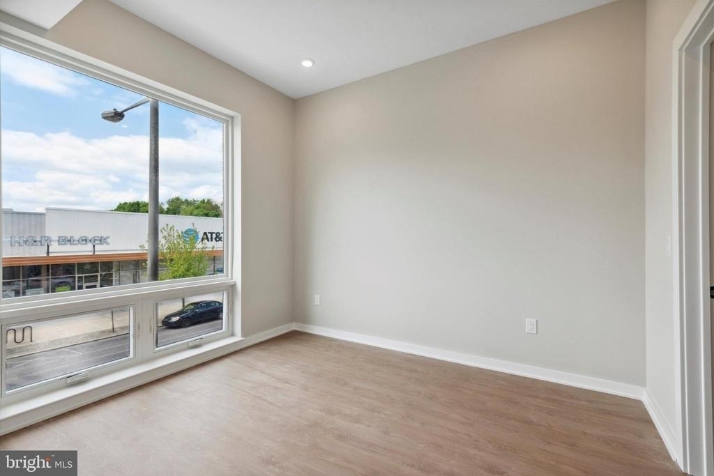 308 W Chelten Avenue - Photo 3