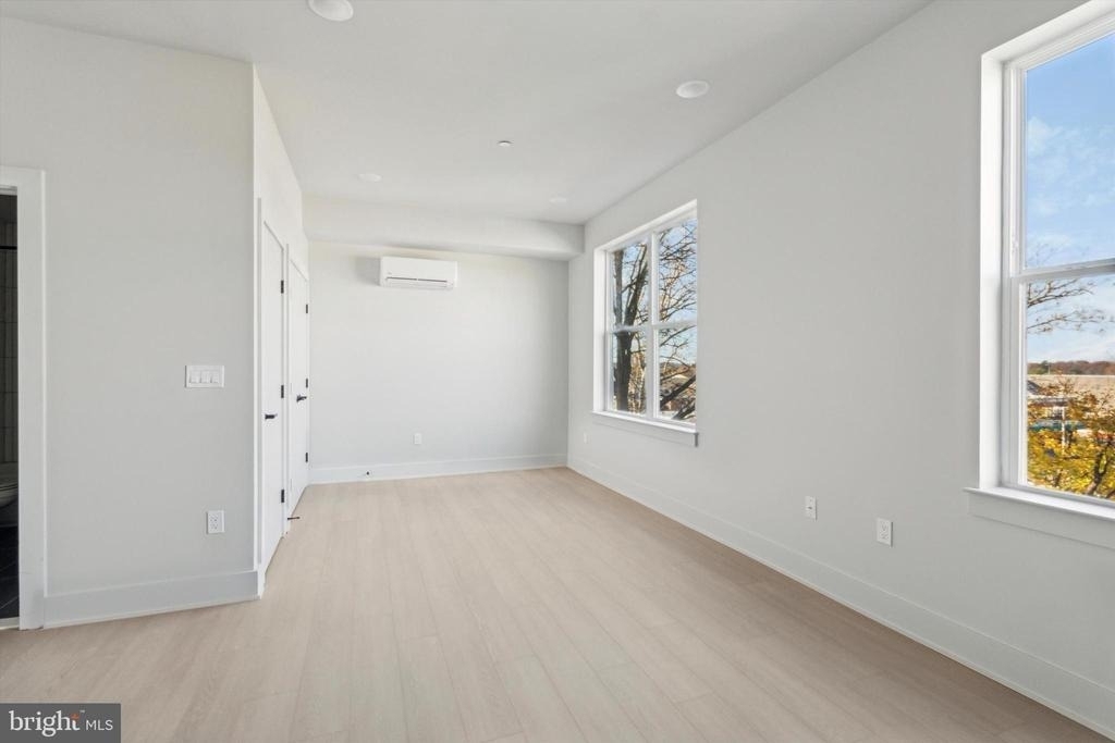 5521 Wayne Avenue - Photo 11