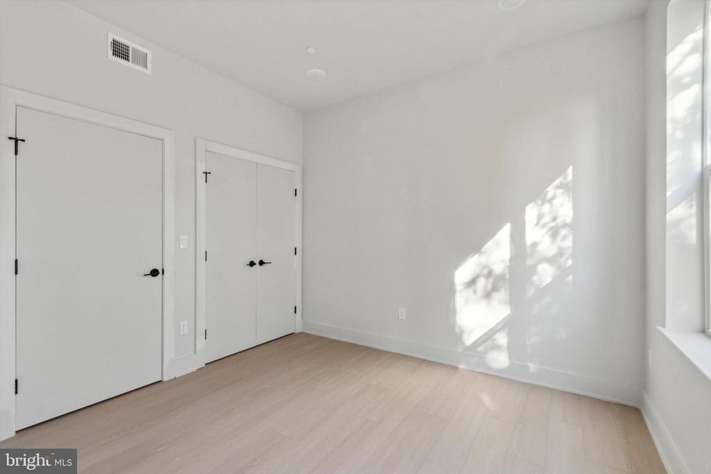 5521 Wayne Avenue - Photo 12