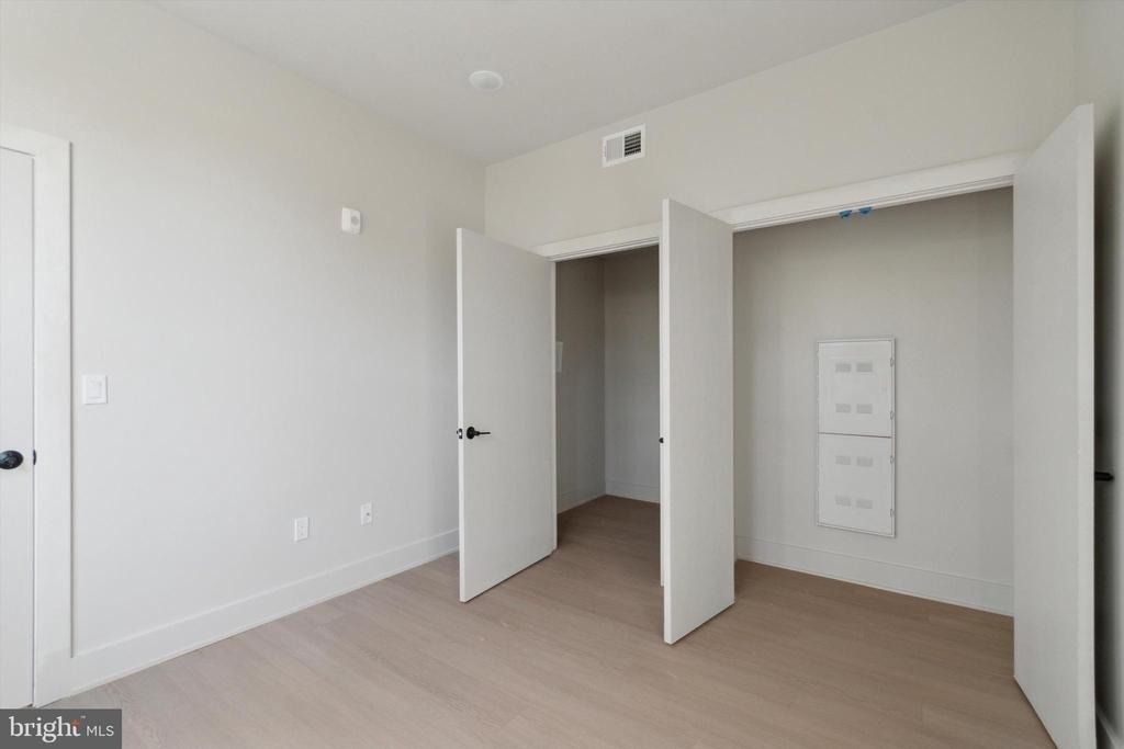 5521 Wayne Avenue - Photo 5