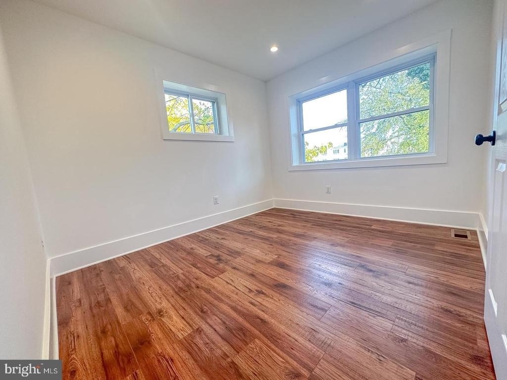 3326 12th Street Se - Photo 3