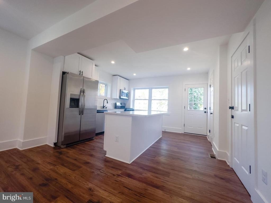 3326 12th Street Se - Photo 2