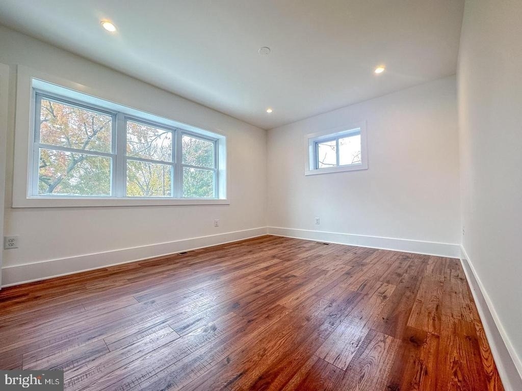 3326 12th Street Se - Photo 13