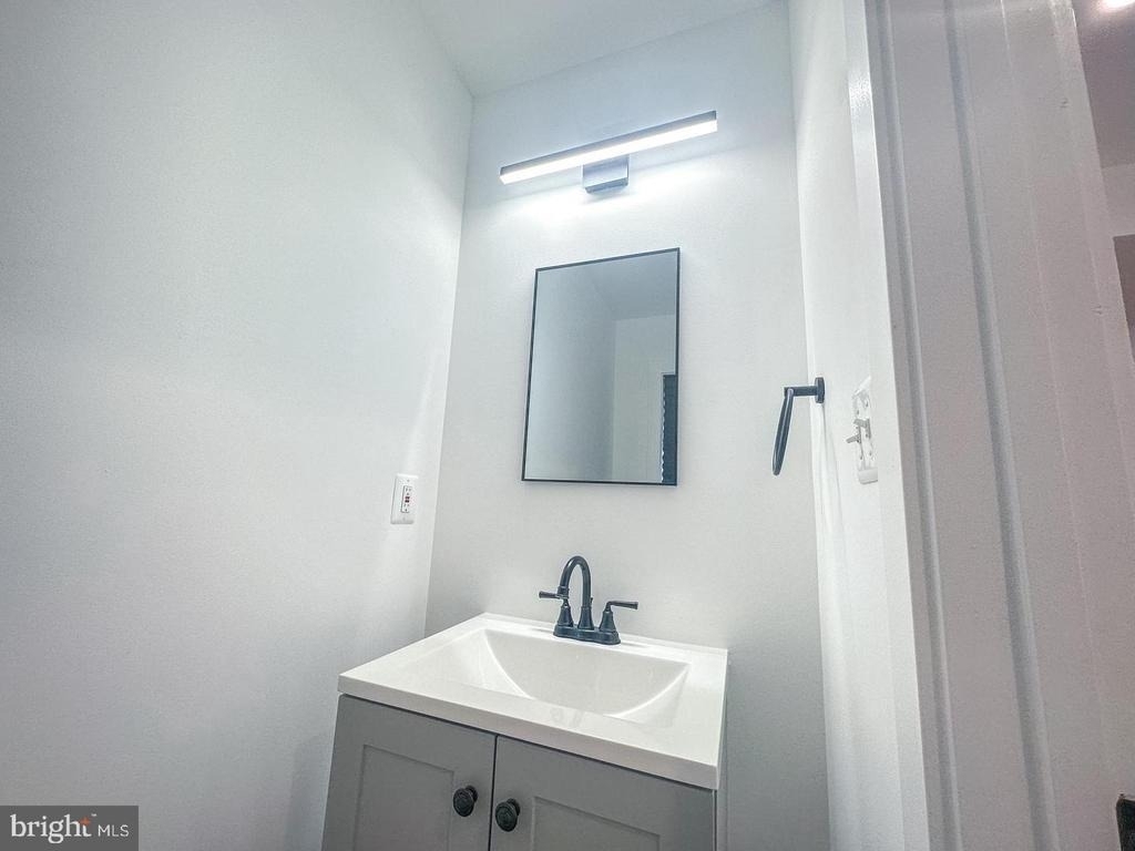 3326 12th Street Se - Photo 9