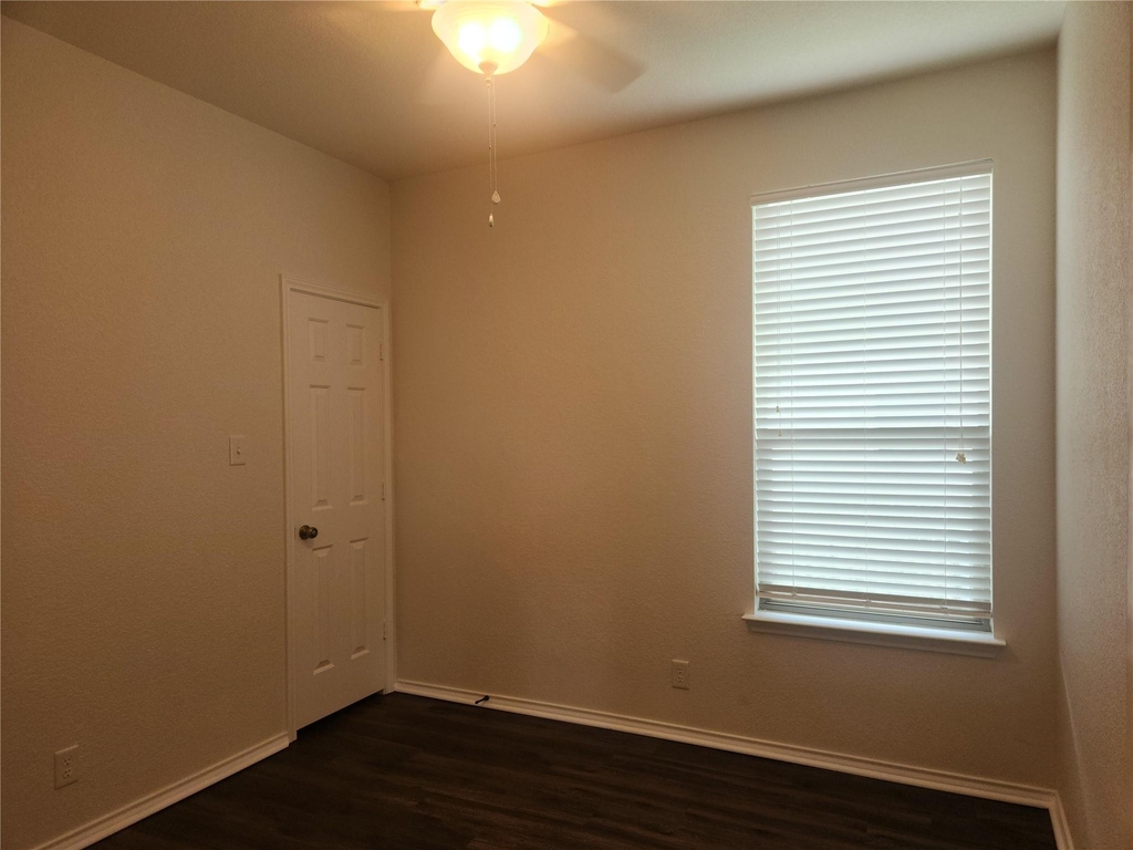 205 Beech Dr - Photo 0