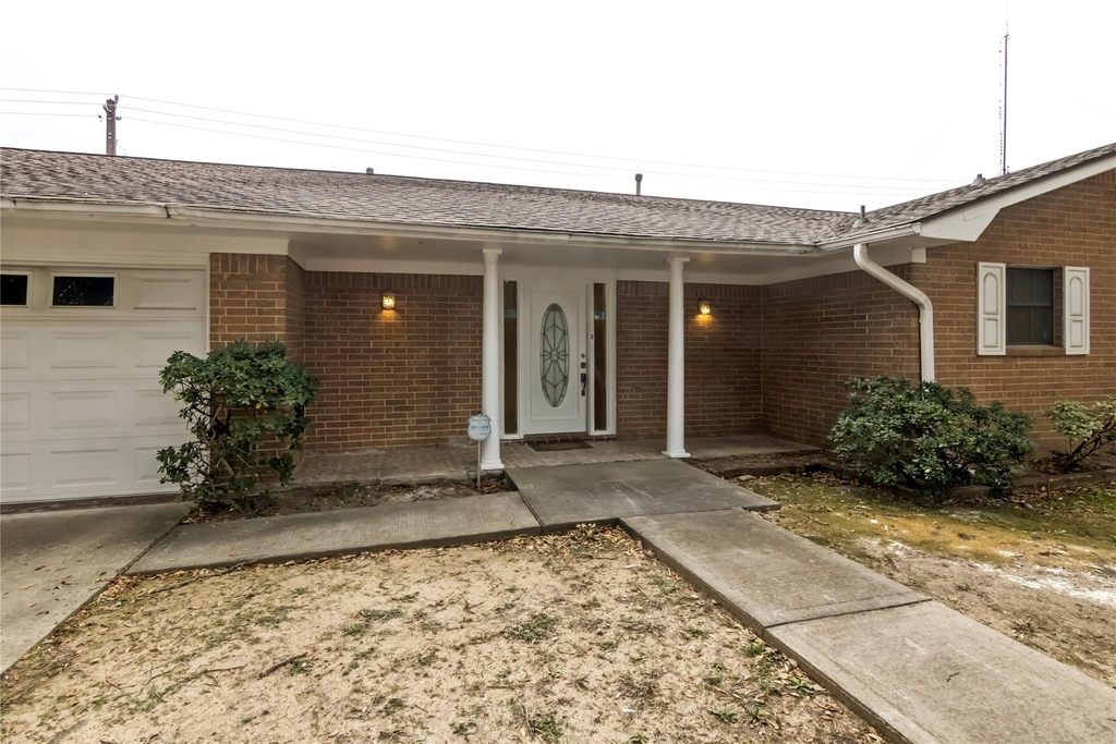 2303 Kipling Street - Photo 1
