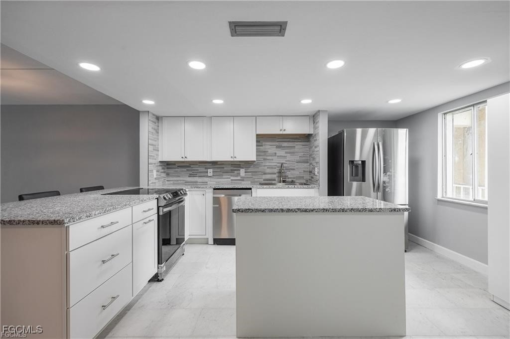 2244 Winkler Avenue - Photo 4