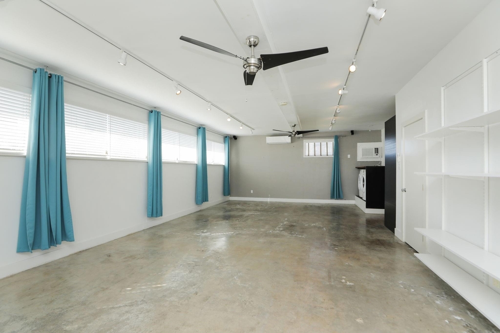 2215 Cleburne Street - Photo 4