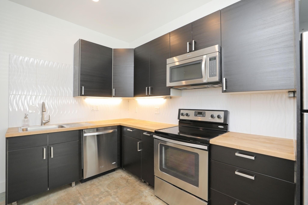 2215 Cleburne Street - Photo 15