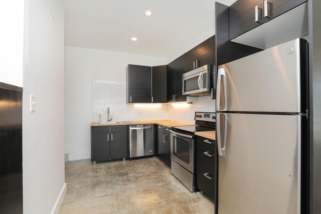 2215 Cleburne Street - Photo 14