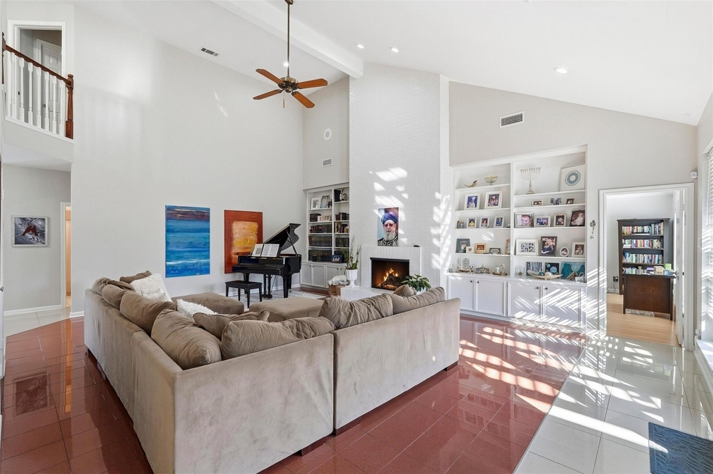 7927 Wolfield Lane - Photo 4