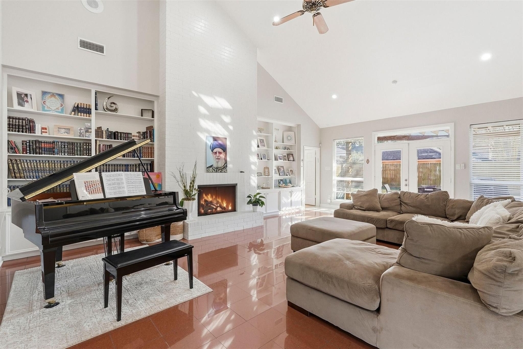 7927 Wolfield Lane - Photo 3