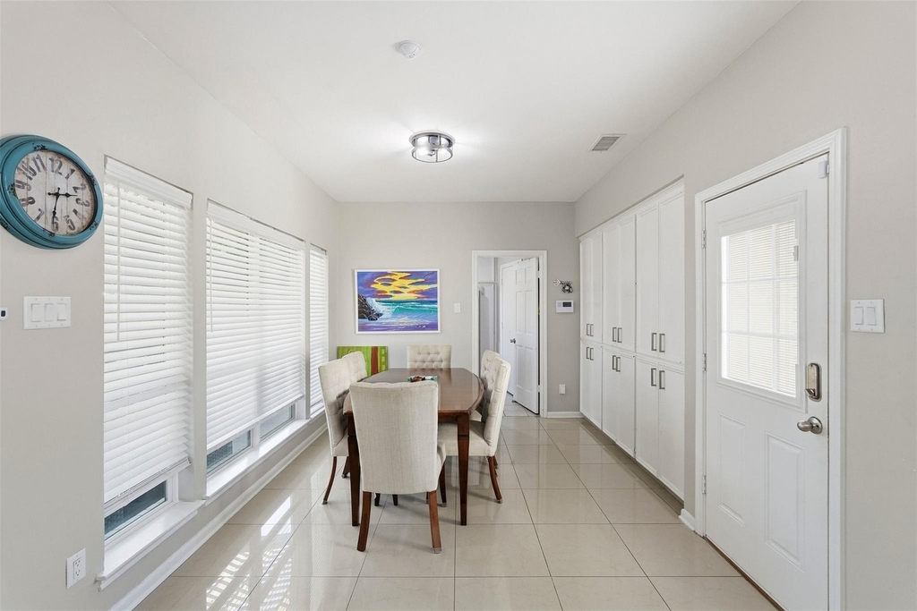 7927 Wolfield Lane - Photo 5