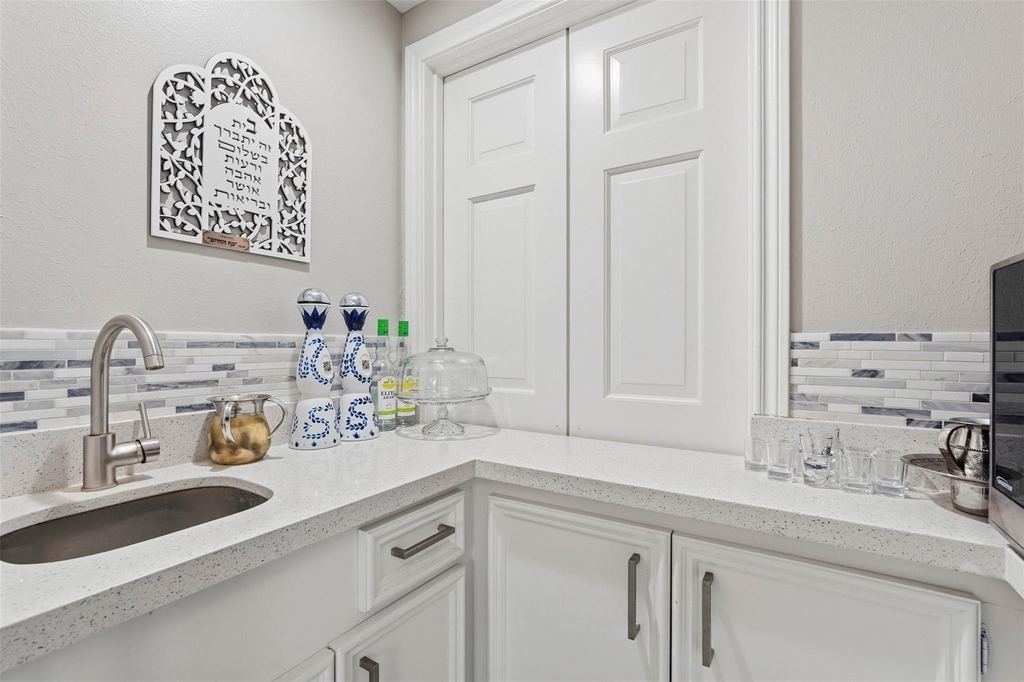 7927 Wolfield Lane - Photo 9