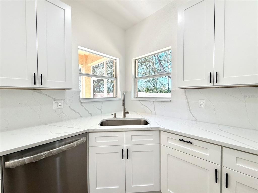 4721 1st Avenue E - Photo 12
