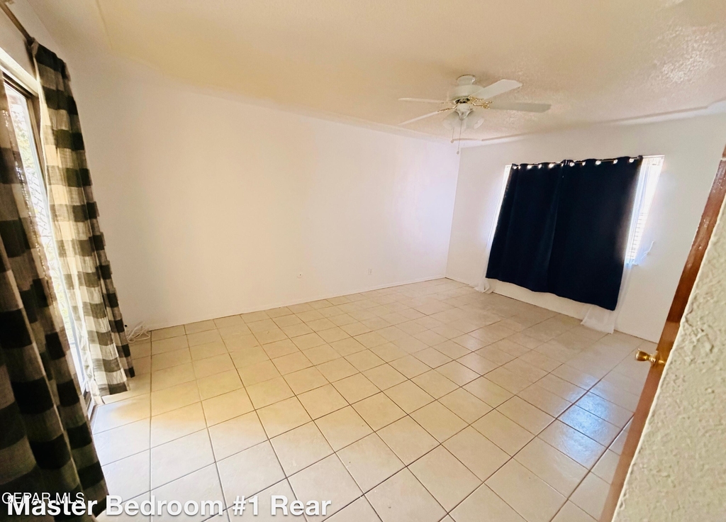 10555 Kinross Avenue - Photo 4