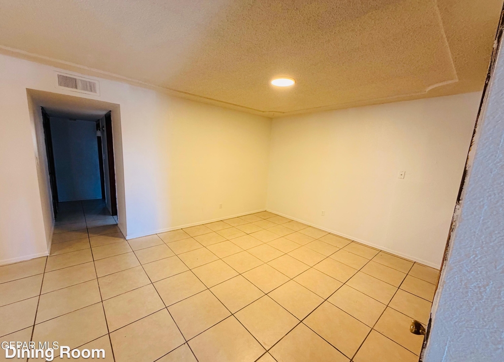 10555 Kinross Avenue - Photo 2