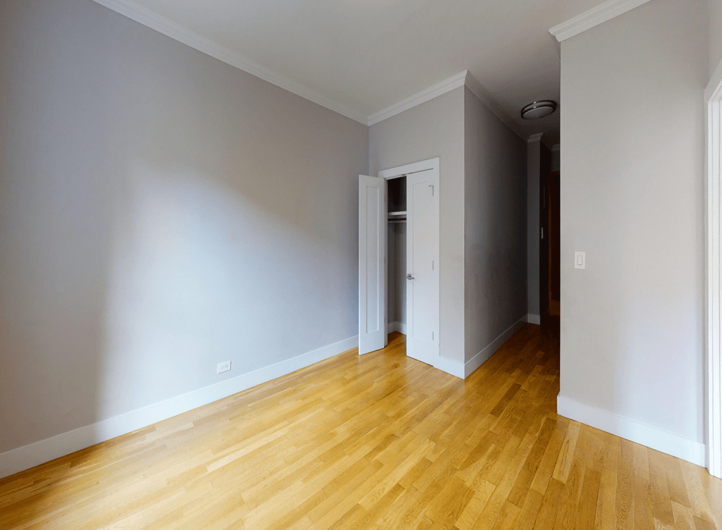 West 81st Street - Photo 4