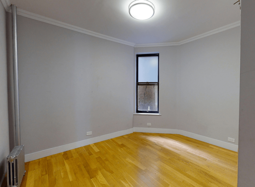 West 81st Street - Photo 6