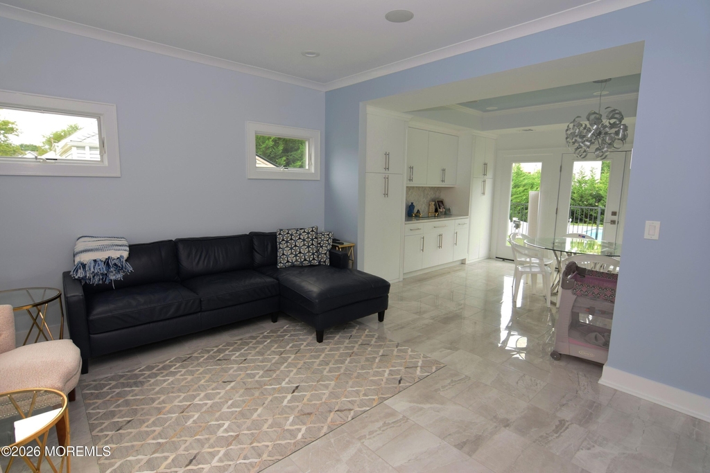 229 Lockwood Avenue - Photo 3