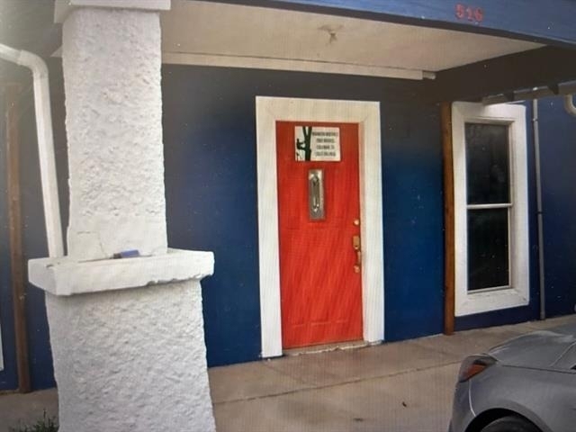 516 W 2nd Street - Photo 0