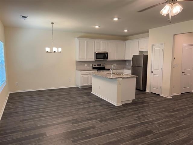 716 E 5th Street - Photo 3
