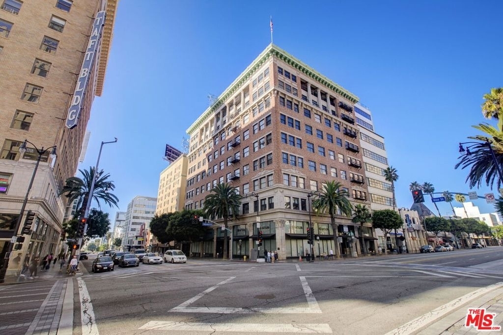 1645 N Vine Street - Photo 52