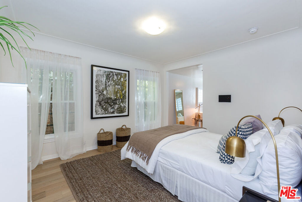 465 S Sherbourne Drive - Photo 13