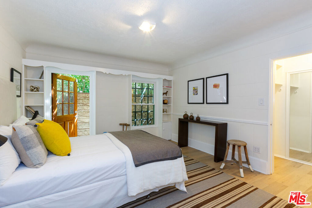 465 S Sherbourne Drive - Photo 11