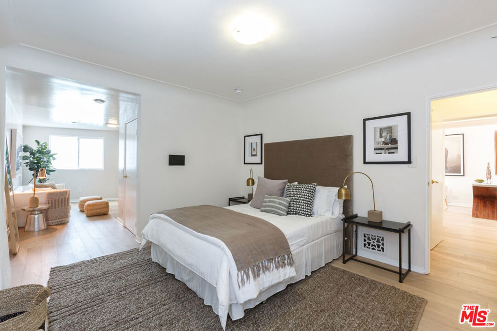 465 S Sherbourne Drive - Photo 14
