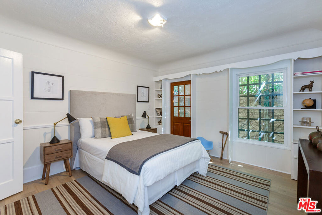 465 S Sherbourne Drive - Photo 12