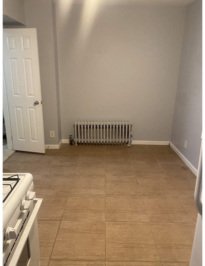 454 Lorimer St - Photo 8