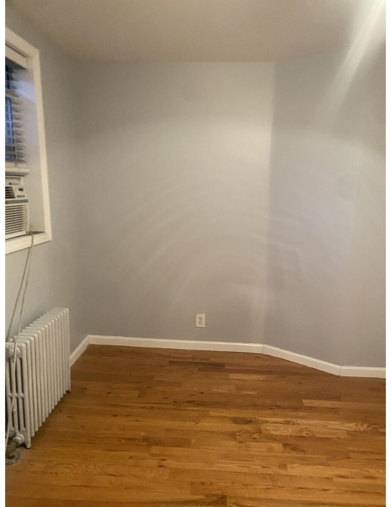 454 Lorimer St - Photo 4