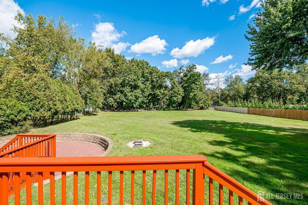 338 Buckelew Avenue - Photo 34
