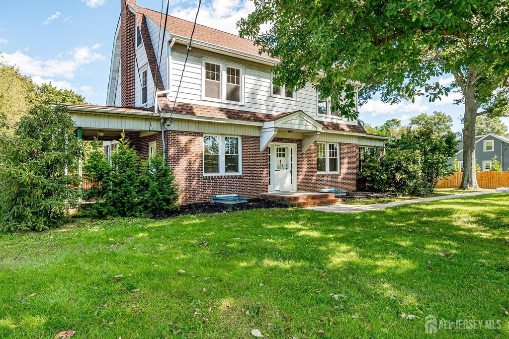 338 Buckelew Avenue - Photo 55